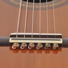 String tie en couleur brun ambré