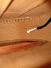Caméra d'inspection à l'intérieur de la guitare