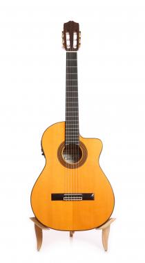 Guitare flamenca Cordoba 45FCE cutaway